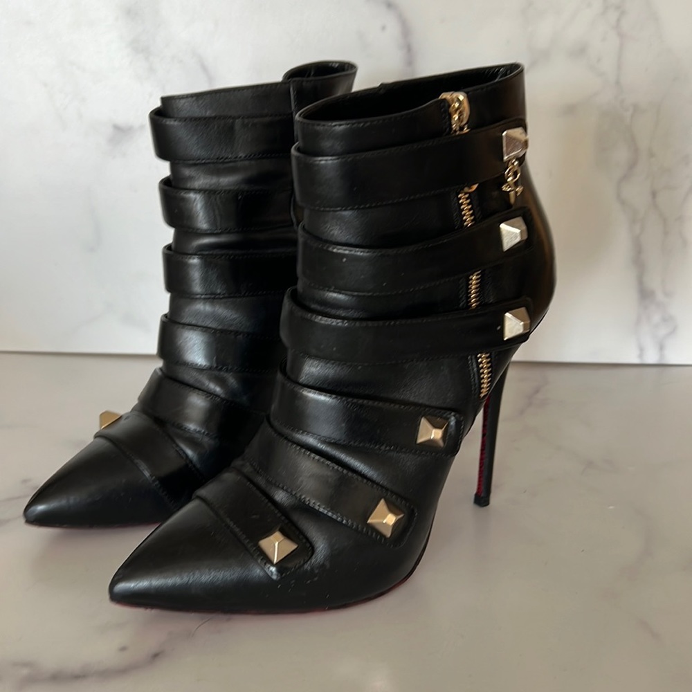 Cesare Paciotti Booties